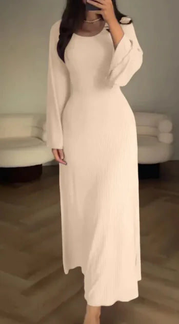 ElegantFlow: Vestido Profesional Holgado de Manga Larga con Abertura