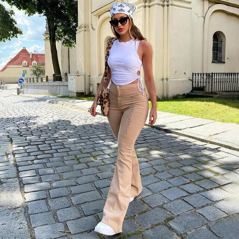 Divine Fit: Jeans de Corte Acampanado para Mujer