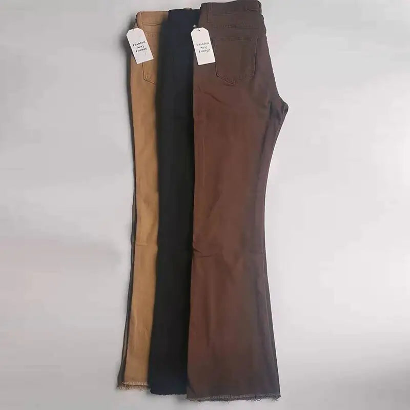 Divine Fit: Jeans de Corte Acampanado para Mujer