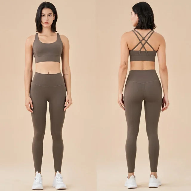 Ropa deportiva para gimnasio sin costuras