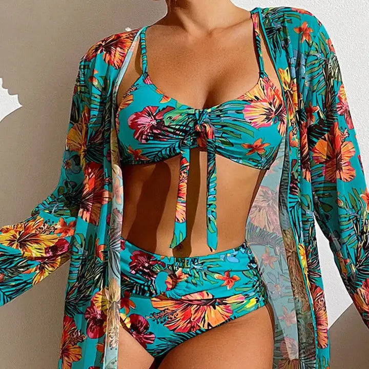 Conjunto de bikini de tres piezas con estampado floral